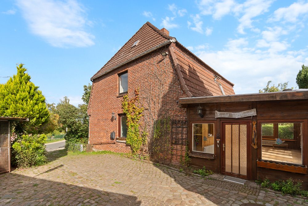 Immobilienangebot - Mustin - Alle - Handwerker aufgepasst: Einfamilienhaus mit viel Gestaltungsspielraum nahe des Ratzeburger Sees!