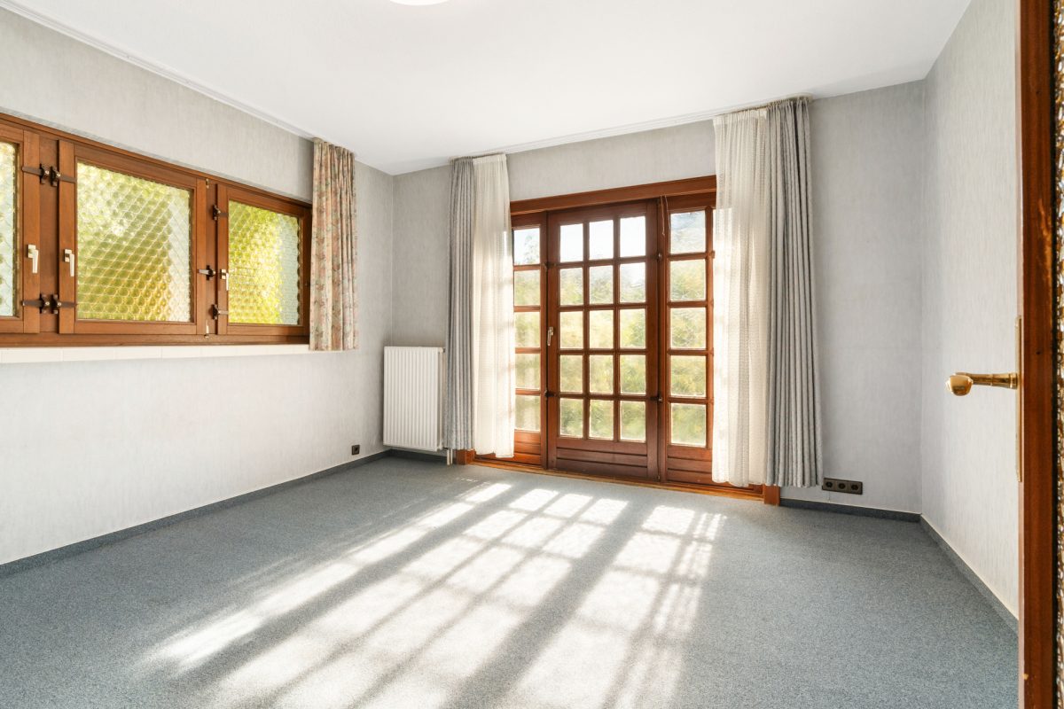 Immobilienangebot - Hamburg / Kirchsteinbek - Alle - Großzügiges Einfamilienhaus mit Gartenidylle und Entwicklungspotenzial