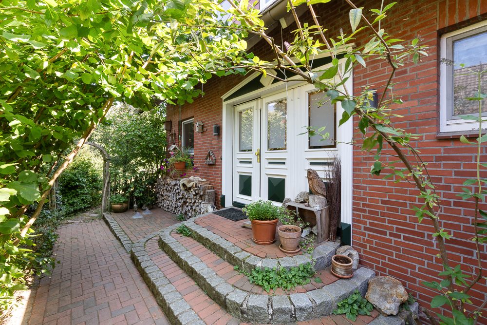 Immobilienangebot - Brunsbek / Papendorf - Alle - Charmantes Einfamilienhaus auf traumhaftem Grundstück in ruhiger Sackgassenlage
