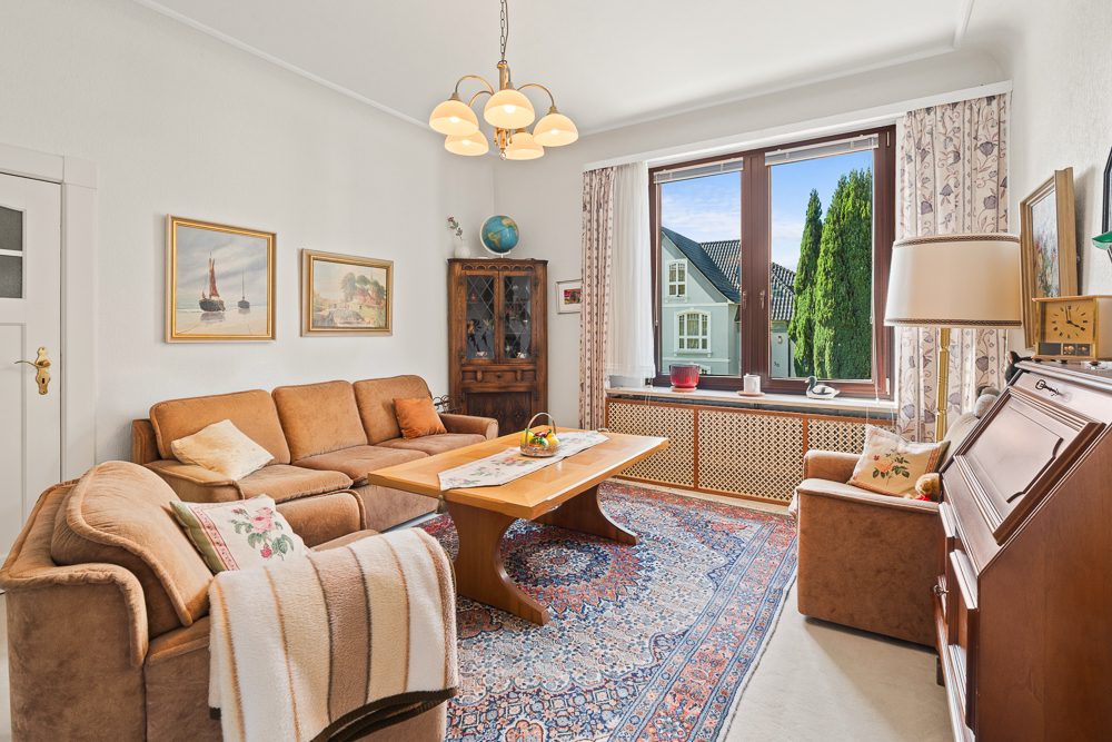 Immobilienangebot - Hamburg / Rahlstedt - Alle - Historischer Charme - Einfamilienhaus aus der Jahrhundertwende in ruhiger Lage von Hamburg-Rahlstedt