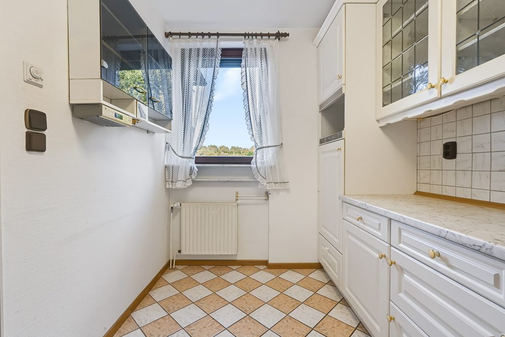 Immobilienangebot - Hamburg / Rahlstedt - Alle - NUR NOCH WARTELISTE !Gepflegtes Mittelreihenhaus mit einer Garage in beliebter Lage von HH-Rahlstedt
