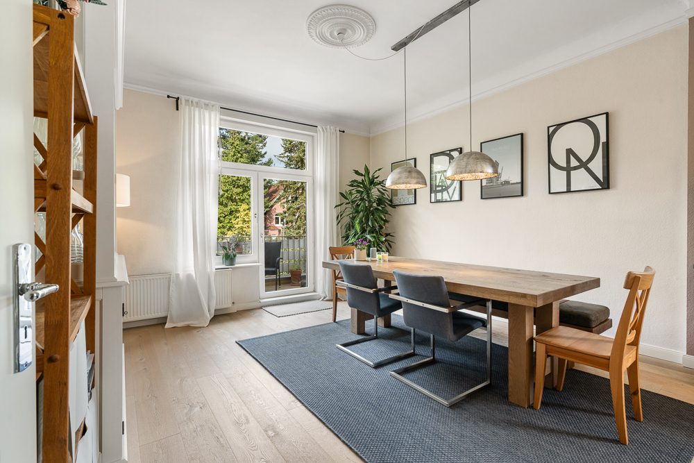 Immobilienangebot - Hamburg / Oldenfelde - Alle - Herrschaftliche Villa in TOP-Zustand mit bis zu 5 Wohneinheiten und 4 Garagen