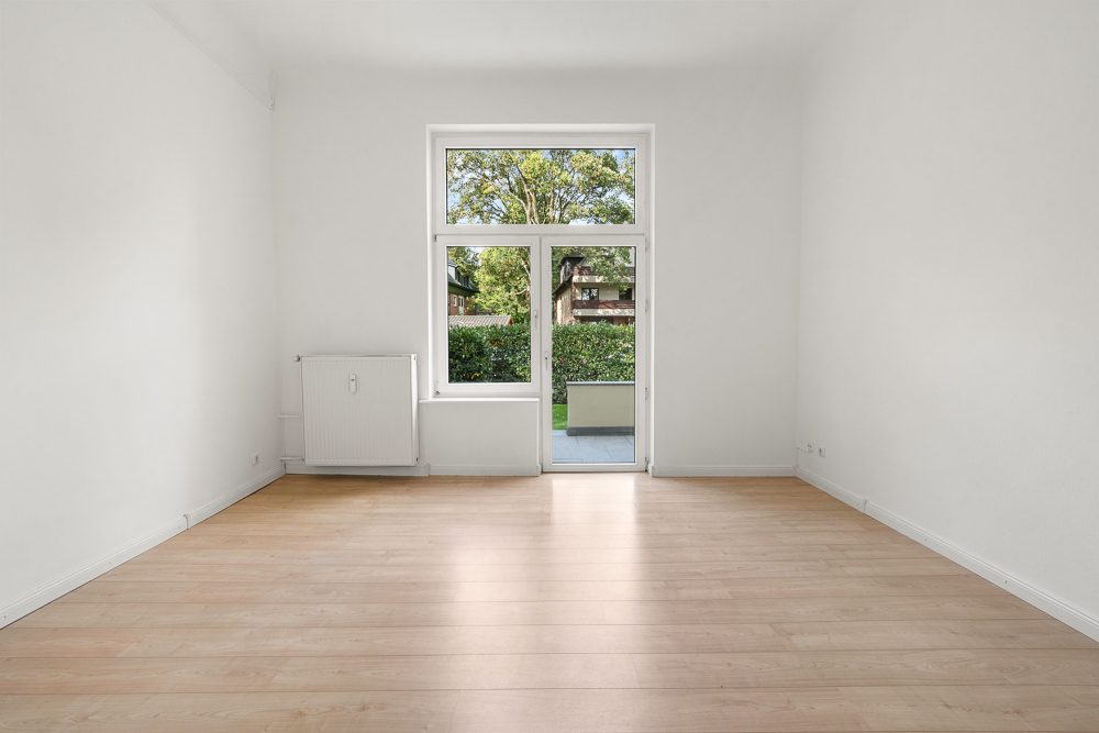 Immobilienangebot - Hamburg / Oldenfelde - Alle - Herrschaftliche Villa in TOP-Zustand mit bis zu 5 Wohneinheiten und 4 Garagen