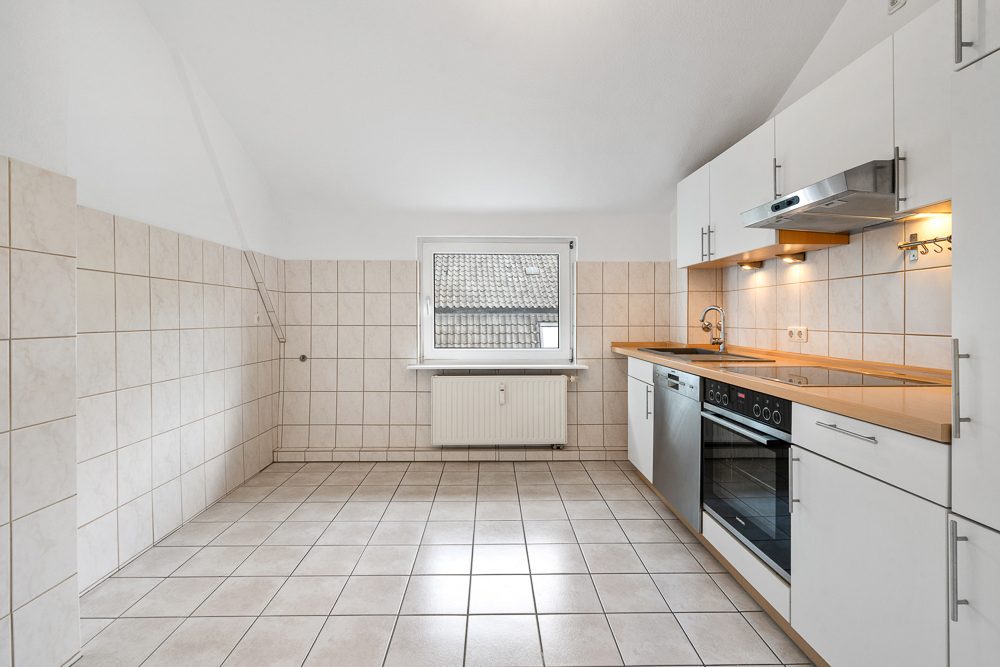 Immobilienangebot - Hamburg / Oldenfelde - Alle - Herrschaftliche Villa in TOP-Zustand mit bis zu 5 Wohneinheiten und 4 Garagen