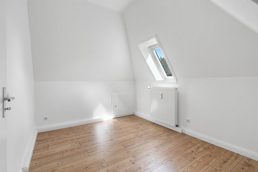 Immobilienangebot - Hamburg / Oldenfelde - Alle - Herrschaftliche Villa in TOP-Zustand mit bis zu 5 Wohneinheiten und 4 Garagen