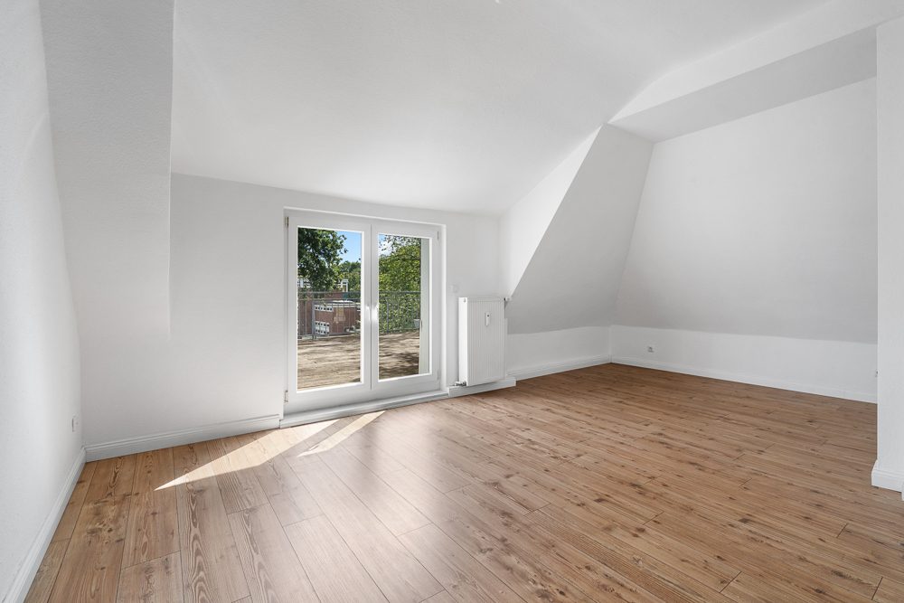 Immobilienangebot - Hamburg / Oldenfelde - Alle - Herrschaftliche Villa in TOP-Zustand mit bis zu 5 Wohneinheiten und 4 Garagen