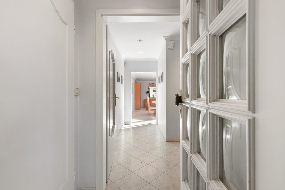 Immobilienangebot - Hamburg/Meiendorf - Alle - Großzügiger Bungalow mit weitläufigem Grundstück und viel Privatsphäre