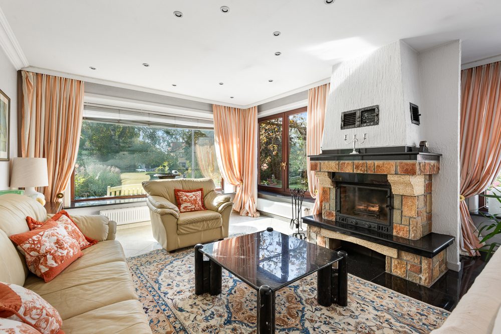 Immobilienangebot - Hamburg/Meiendorf - Alle - Großzügiger Bungalow mit weitläufigem Grundstück und viel Privatsphäre