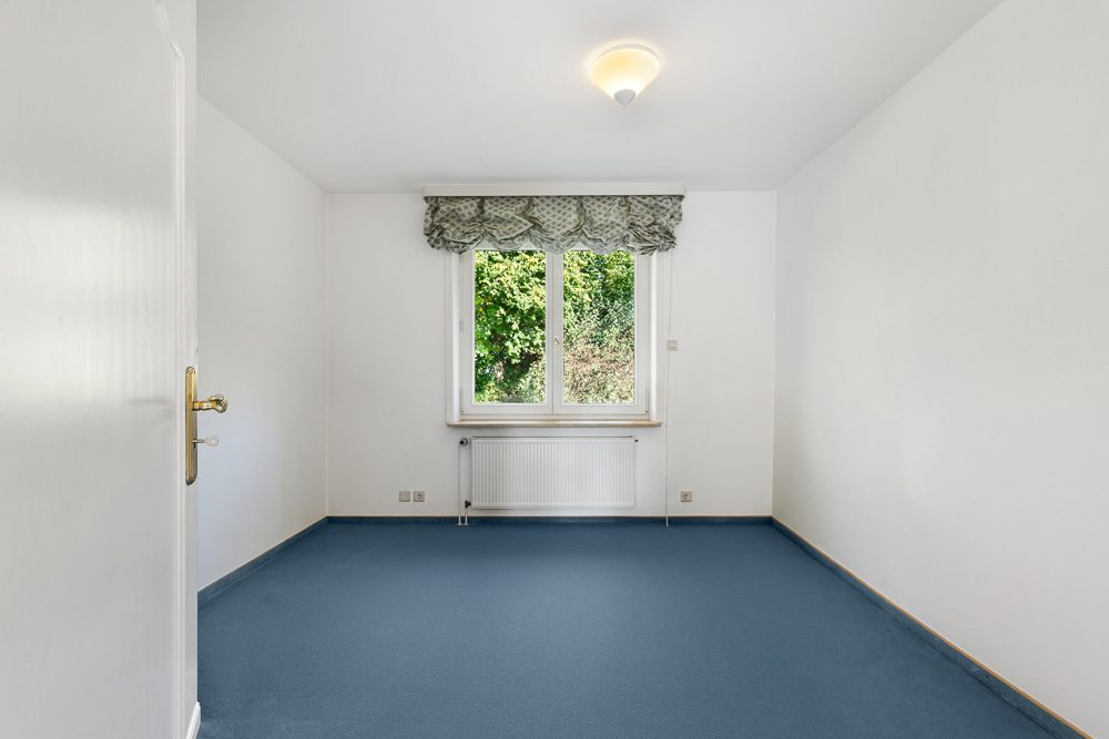 Immobilienangebot - Hamburg/Meiendorf - Alle - Großzügiger Bungalow mit weitläufigem Grundstück und viel Privatsphäre