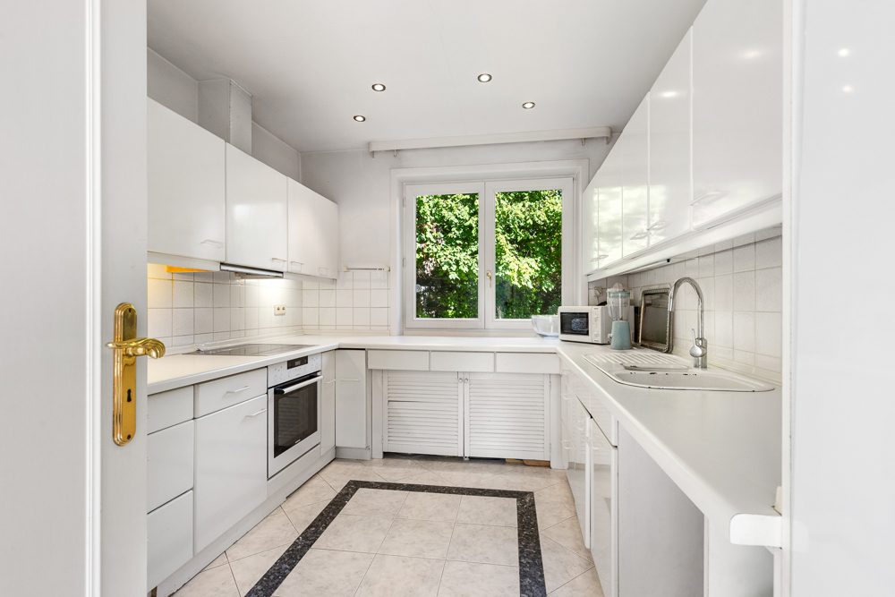 Immobilienangebot - Hamburg/Meiendorf - Alle - Großzügiger Bungalow mit weitläufigem Grundstück und viel Privatsphäre
