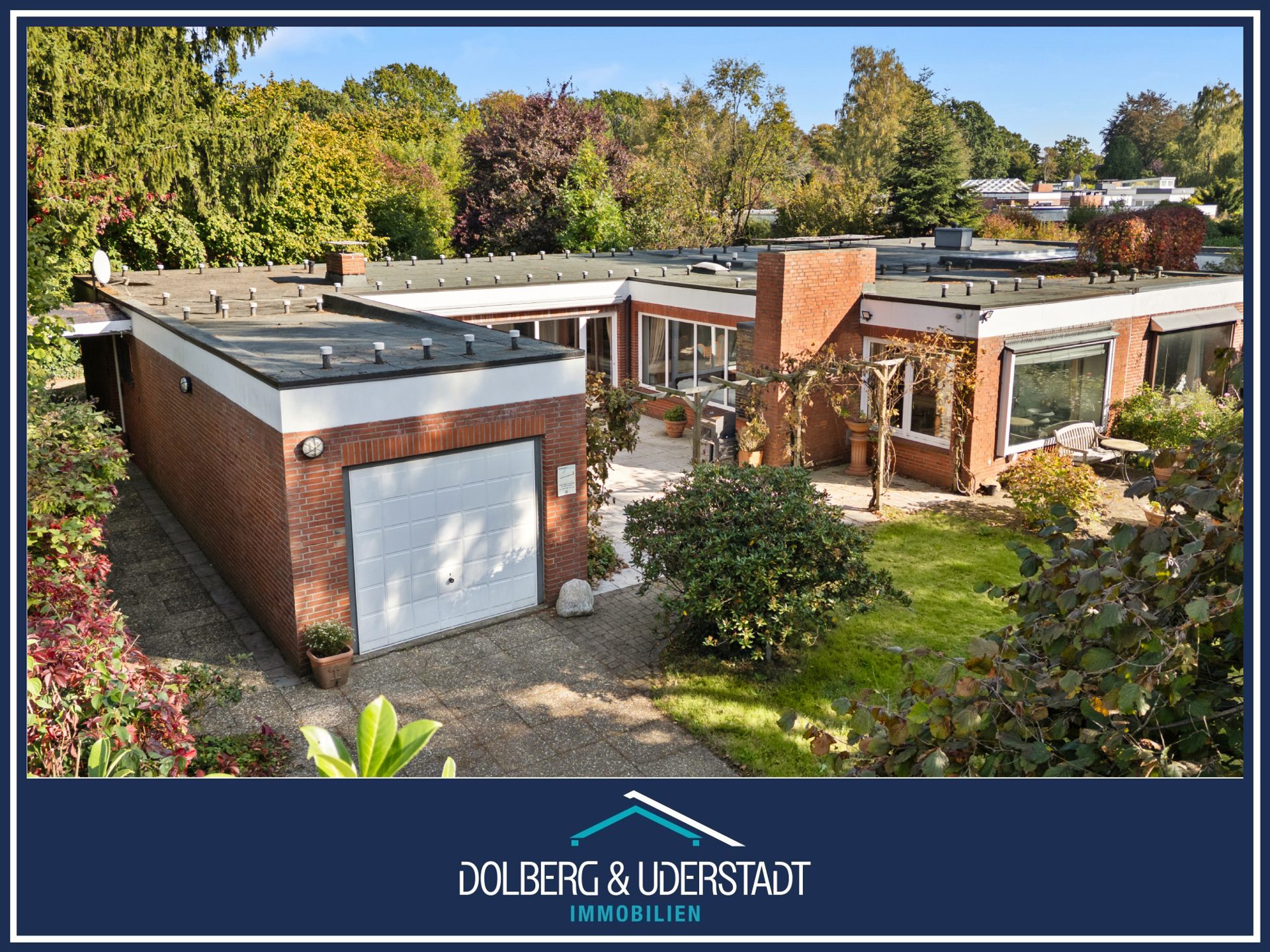 Immobilienangebot - Hamburg/Meiendorf - Alle - Großzügiger Bungalow mit weitläufigem Grundstück und viel Privatsphäre