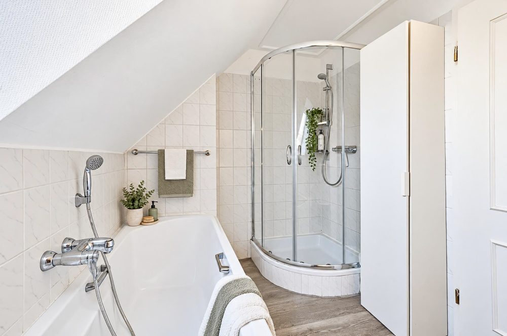 Immobilienangebot - Wedel - Alle - WARTELISTE! Doppelhaushälfte mit viel Licht, großzügigem Platzangebot & schönem Garten in Wedel