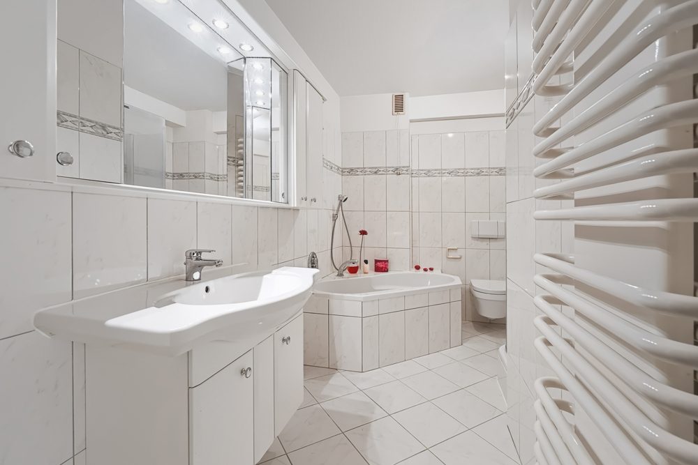 Immobilienangebot - Hamburg / Rahlstedt - Alle - Wohnkomfort in Alt-Rahlstedt - großzügige 3-Zimmer-Wohnung