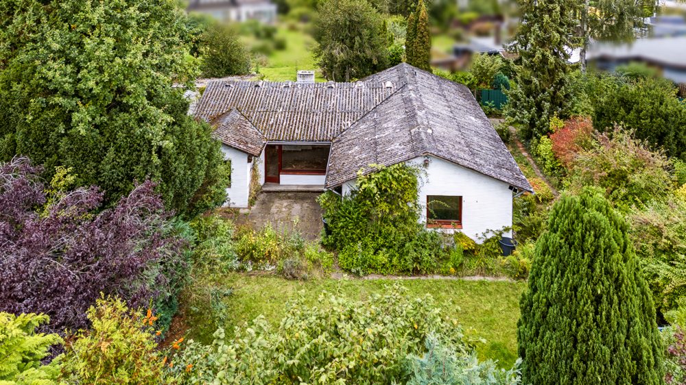 Immobilienangebot - Hamburg/ Poppenbüttel - Alle - Baugrundstück mit Altbestand - Nur ein Abschlag vom Golfplatz entfernt - HH-Poppenbüttel