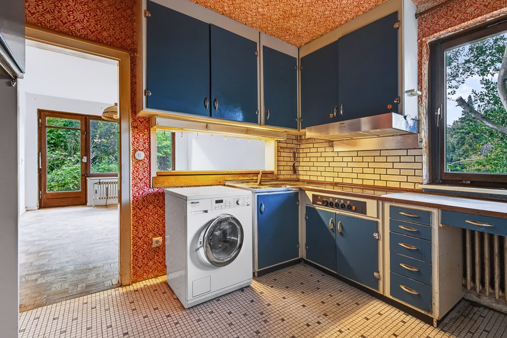 Immobilienangebot - Hamburg/ Poppenbüttel - Alle - Renovierungsbedürftiger Wohntraum auf ruhigem Pfeifenstilgrundstück in HH-Poppenbüttel
