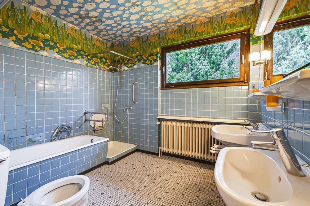 Immobilienangebot - Hamburg/ Poppenbüttel - Alle - Renovierungsbedürftiger Wohntraum auf ruhigem Pfeifenstilgrundstück in HH-Poppenbüttel