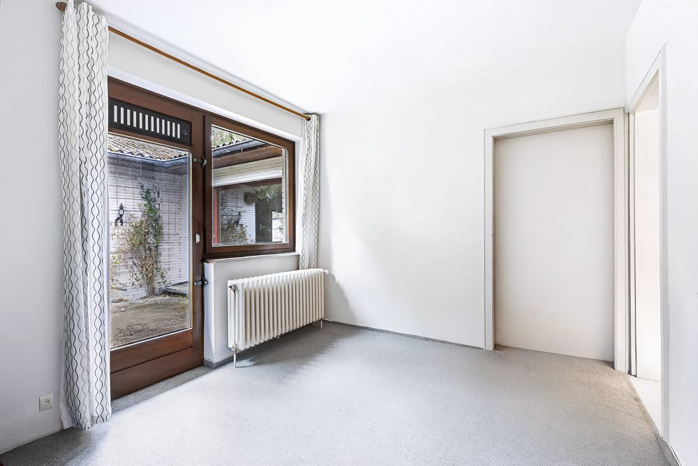 Immobilienangebot - Hamburg/ Poppenbüttel - Alle - Renovierungsbedürftiger Wohntraum auf ruhigem Pfeifenstilgrundstück in HH-Poppenbüttel