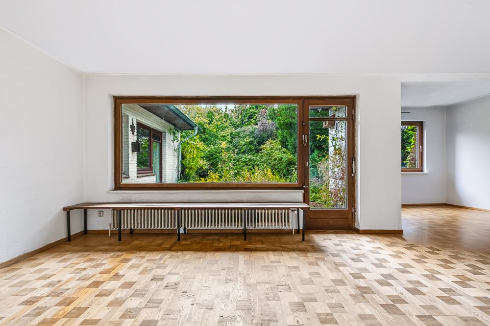 Immobilienangebot - Hamburg/ Poppenbüttel - Alle - Renovierungsbedürftiger Wohntraum auf ruhigem Pfeifenstilgrundstück in HH-Poppenbüttel