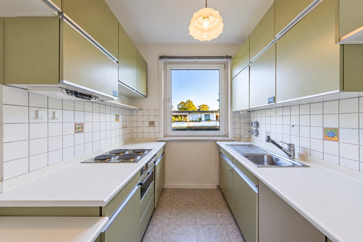 Immobilienangebot - Hamburg / Rahlstedt - Alle - Lichtdurchflutete Eigentumswohnung mit zwei Balkonen und Tiefgarage