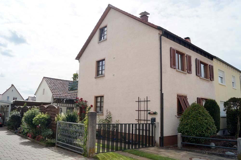 HUST Immobilien GmbH & Co. KG - Immobilienangebot - Weingarten - Haus - Hier lässt sich´s leben! Gepflegte Doppelhaushälfte in Weingarten