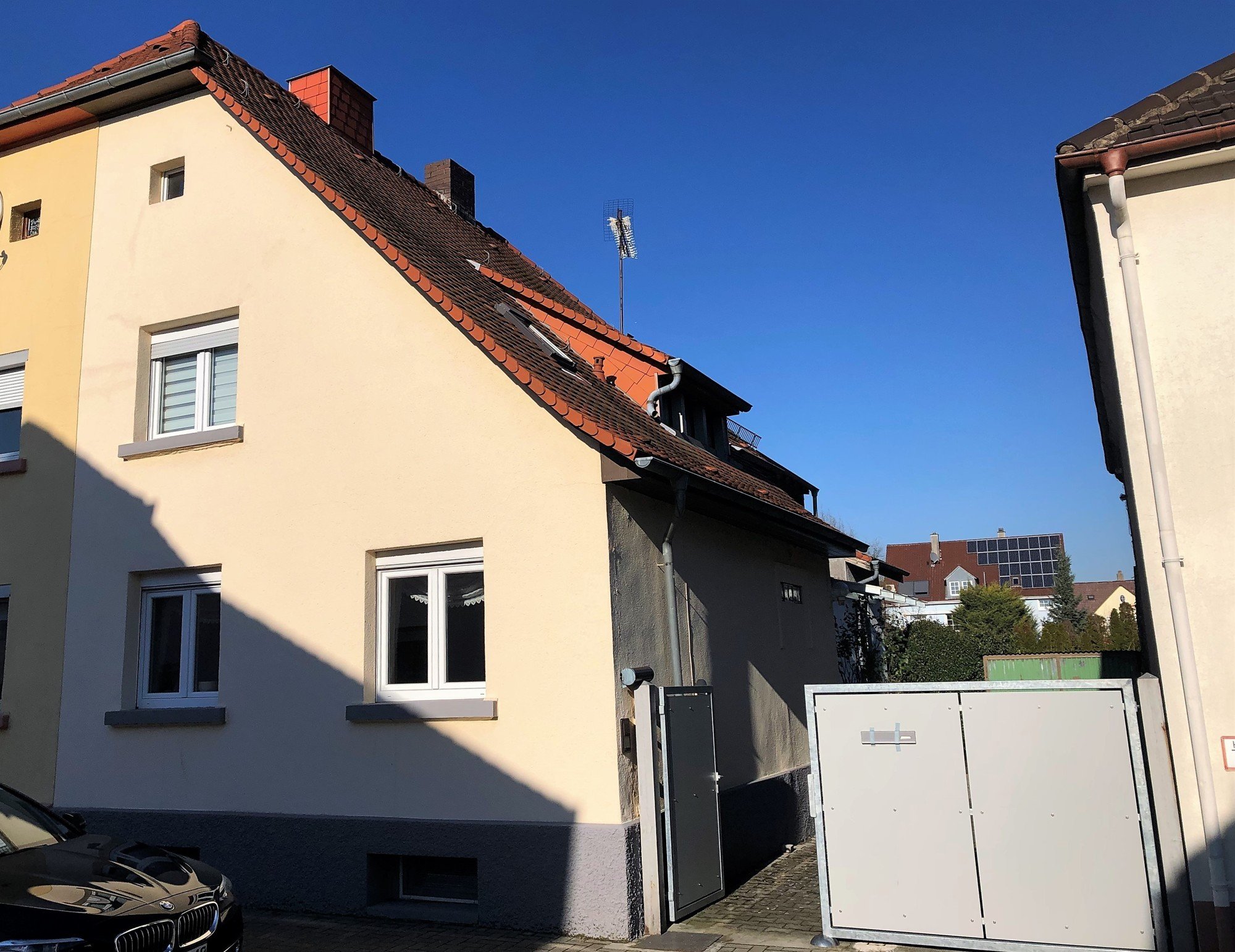 HUST Immobilien GmbH & Co. KG - Immobilienangebot - Bruchsal - Alle - Diese knuffige Doppelhaushälfte wurde in Ihrer Nachbarschaft gerade VERKAUFT!