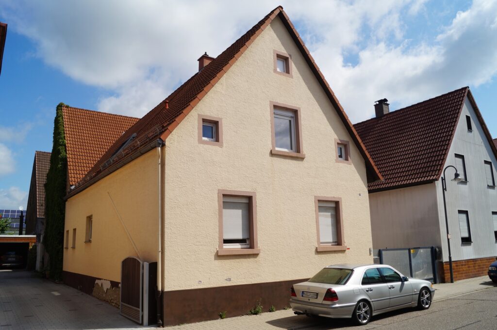 HUST Immobilien GmbH & Co. KG - Immobilienangebot - Stutensee / Friedrichstal - Alle - In Ihrer Nachbarschaft wurde dieses Haus erfolgreich VERKAUFT!