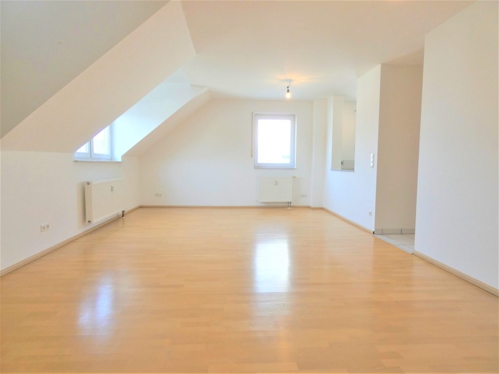 HUST Immobilien GmbH & Co. KG - Immobilienangebot - Eggenstein-Leopoldshafen - Alle - Modernes Wohnen! Schöne 4,5-Zimmer-Wohnung mit zwei Balkonen in Eggenstein-Leopoldshafen