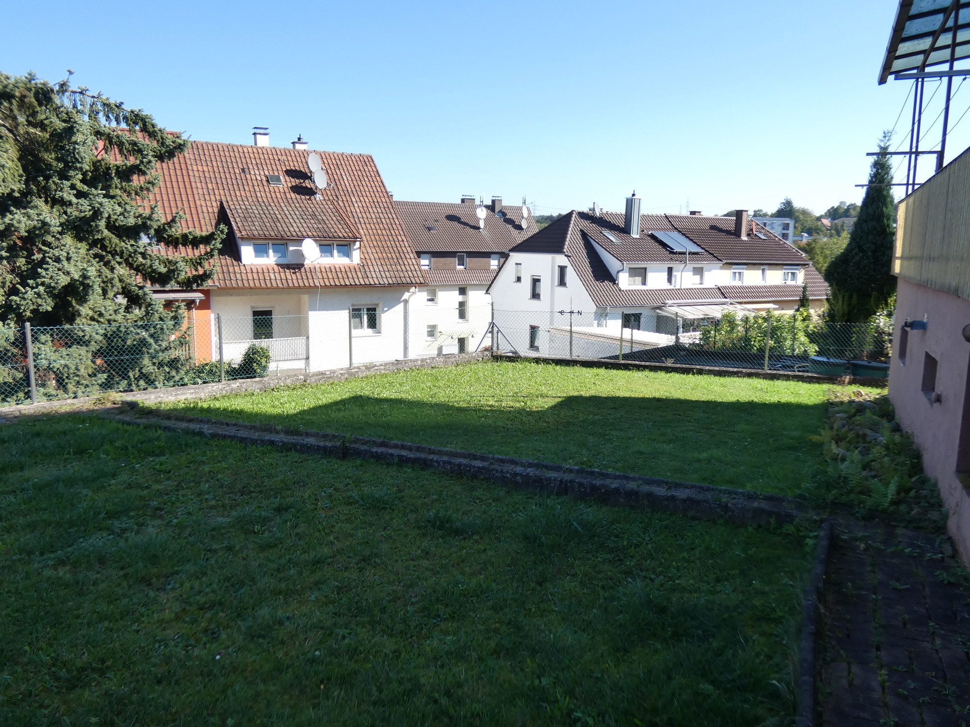 HUST Immobilien GmbH & Co. KG - Immobilienangebot - Bretten - Alle - Dieses 2-Familienhaus in Ihrer Nachbarschaft wurde gerade erst VERKAUFT!