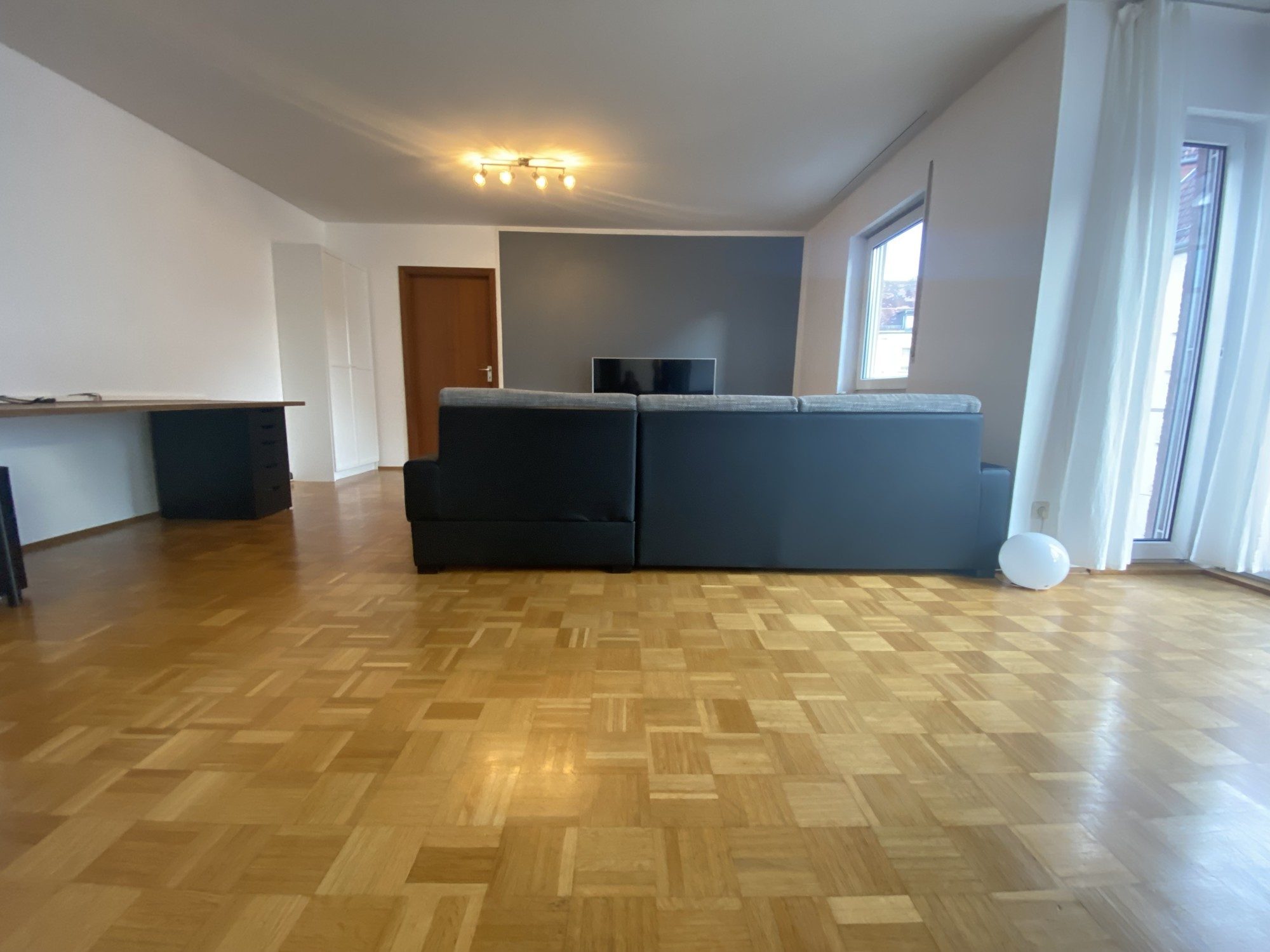 HUST Immobilien GmbH & Co. KG - Immobilienangebot - Karlsruhe - Alle - Seltene Gelegenheit! 2,5 Zimmer Wohnung mit Garage in der Karlsruher Weststadt