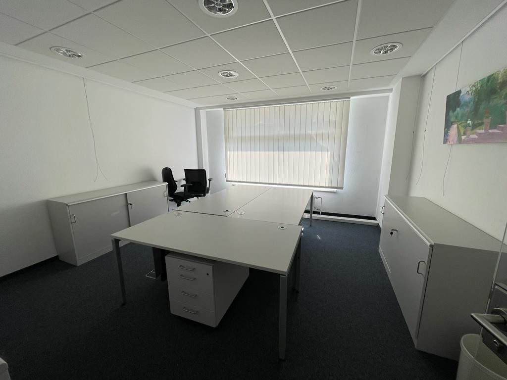 HUST Immobilien GmbH & Co. KG - Immobilienangebot - Eggenstein-Leopoldshafen - Alle - Exklusive Bürofläche im Ortskern von Leopoldshafen, möbliert - auch für "Shared Offices" geeignet