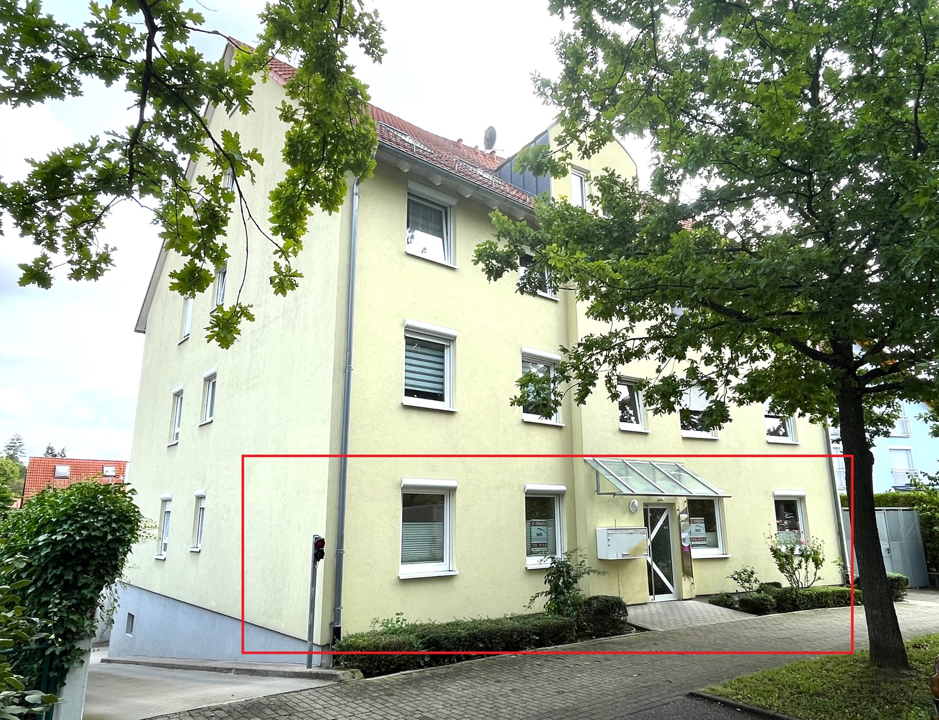 HUST Immobilien GmbH & Co. KG - Immobilienangebot - Bretten - Alle - Neuwertige Gewerbeeinheit oder Praxisräume in gepflegtem Wohnhaus, TOP-Lage in Bretten