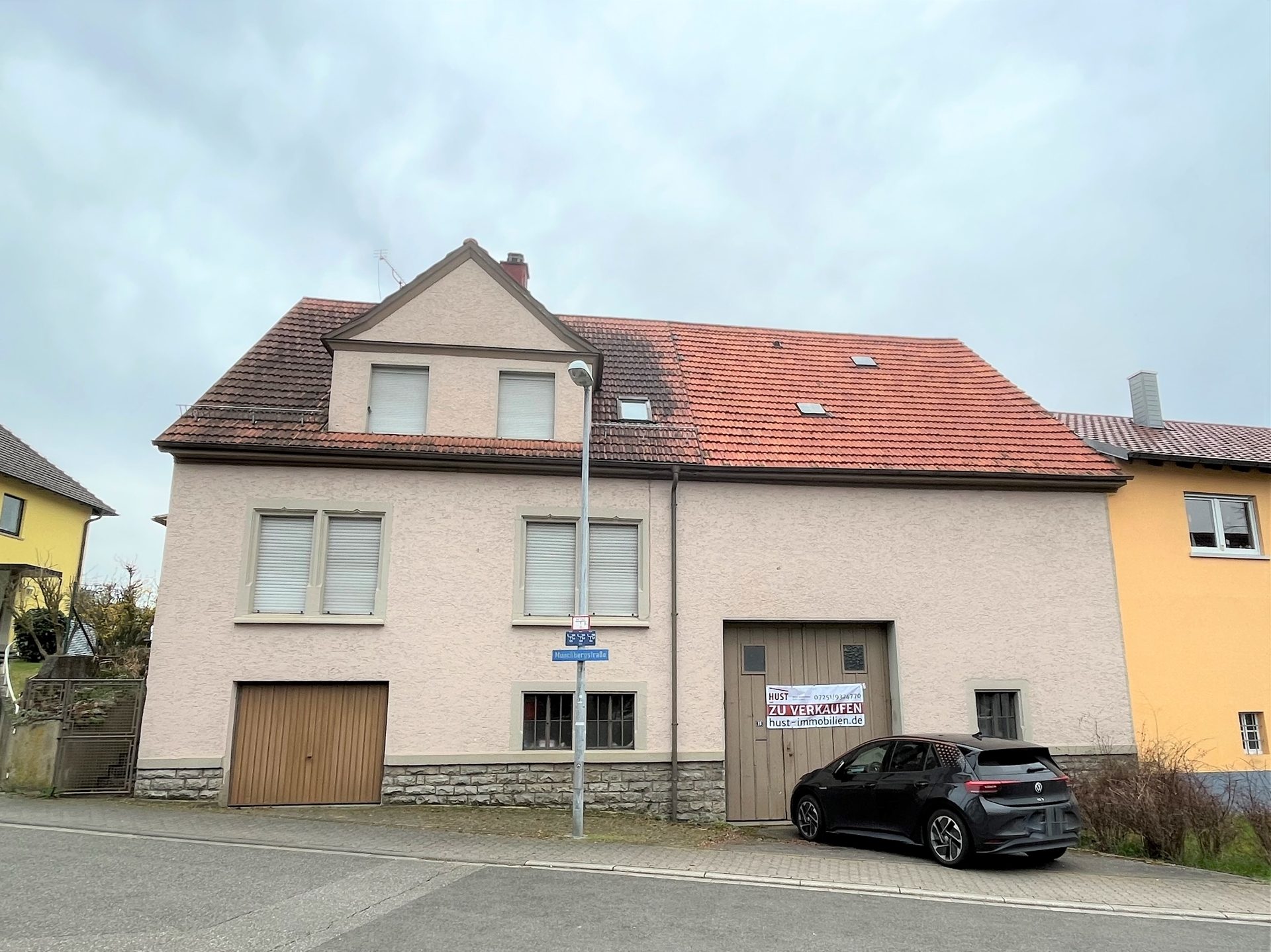 HUST Immobilien GmbH & Co. KG - Immobilienangebot - Bruchsal / Heidelsheim - Alle - Bauernhaus mit Garage, Scheune und Stallungen in Heidelsheim Kreis Bruchsal sucht neuen Eigentümer