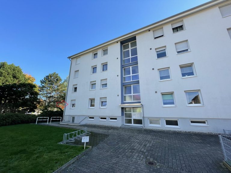 HUST Immobilien GmbH & Co. KG - Immobilienangebot - Forst - Alle - Gut geschnittene 3-Zimmer-Wohnung mit Balkon im Erdgeschoss, Hochparterre, in Forst!