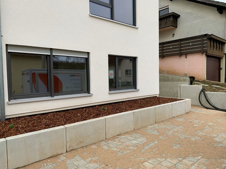 HUST Immobilien GmbH & Co. KG - Immobilienangebot - Ubstadt-Weiher - Alle - ERSTBEZUG! Moderne 2-Zimmerwohnung in Ortsrandlage von Zeutern