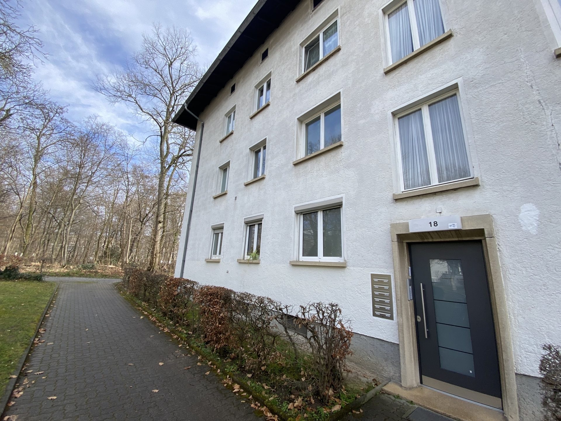 HUST Immobilien GmbH & Co. KG - Immobilienangebot - Karlsruhe - Alle - In Ihrer Nachbarschaft wurde diese charmante 4-Zimmer-Wohnung gerade erst verkauft!