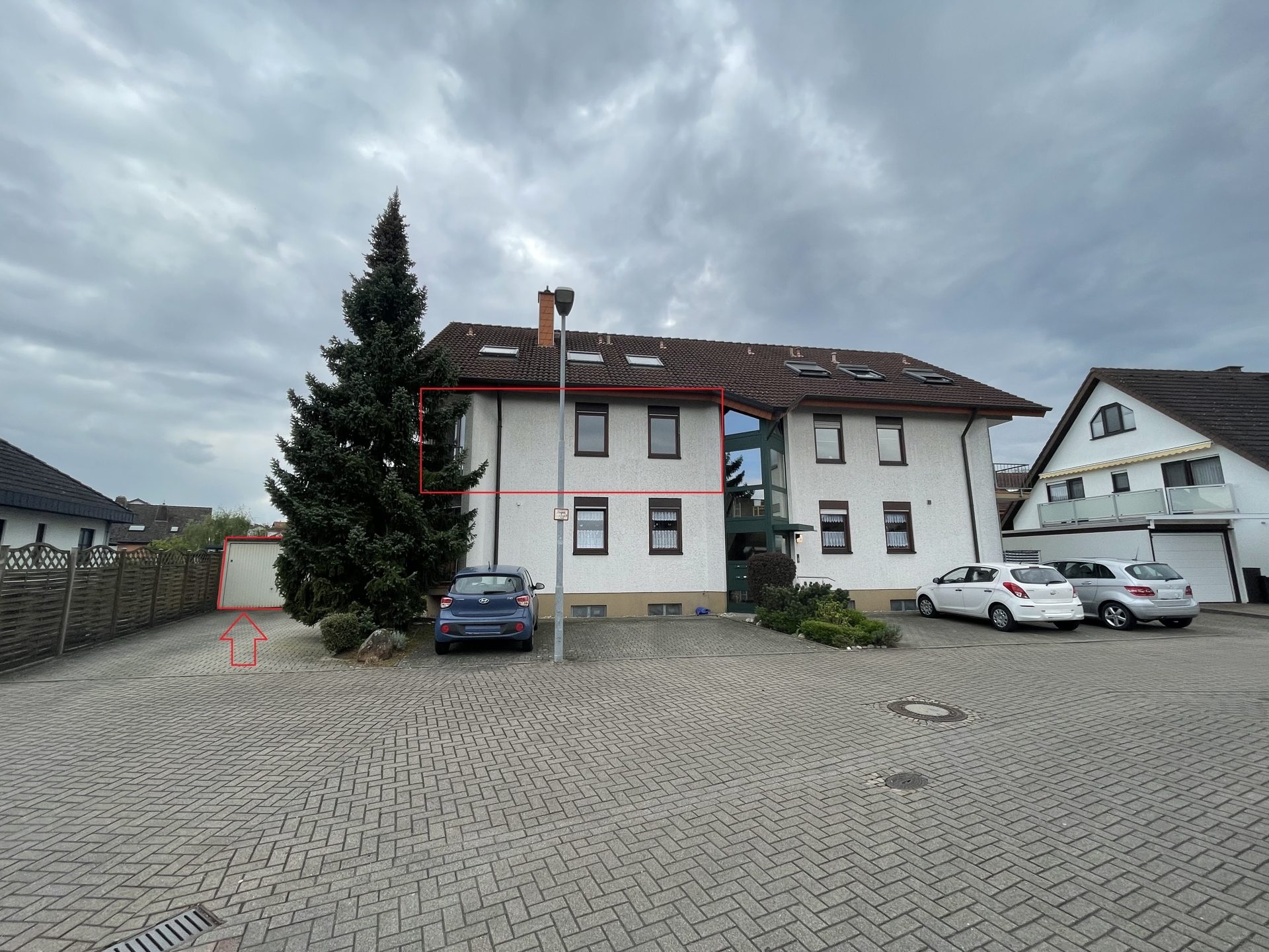 HUST Immobilien GmbH & Co. KG - Immobilienangebot - Sandhausen - Alle - Provisionsfrei! 
Gepflegte 3 Zi.-Whg. im 1. OG mit neuem Bad, zwei Balkone & Garage in Sandhausen!