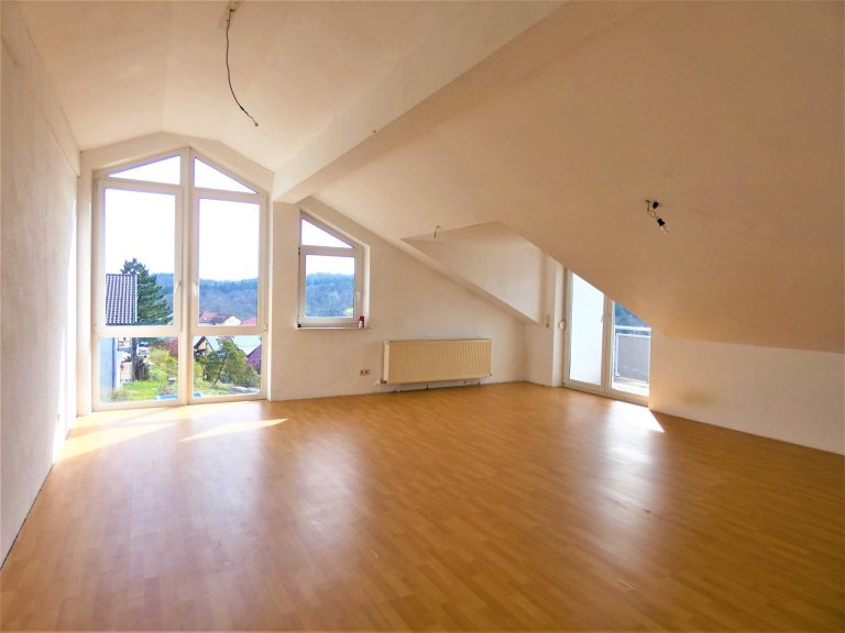 HUST Immobilien GmbH & Co. KG - Immobilienangebot - Östringen / Tiefenbach - Alle - In Ihrer Nachbarschaft wurde diese helle 3-Zimmer-Dachgeschosswohnung gerade erst verkauft!