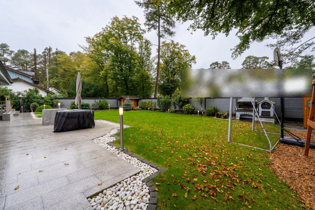 HUST Immobilien GmbH & Co. KG - Immobilienangebot - Karlsruhe - Alle - Traumhafte Villa in Waldlage - Luxus, Stil & Eleganz gepaart mit Nachhaltigkeit