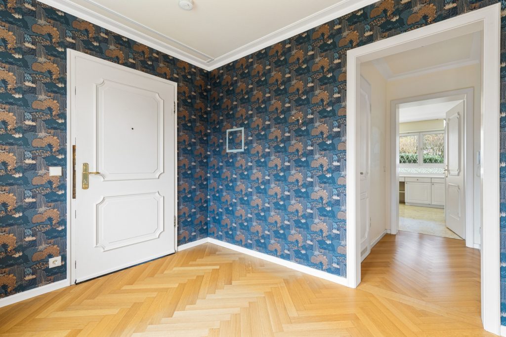 HUST Immobilien GmbH & Co. KG - Immobilienangebot - Baden-Baden - Alle - Exklusive & großzügige 3 Zimmer-Whg. in prominenter Lage in Baden-Baden! Mit Aufzug & TG-Stellplatz!