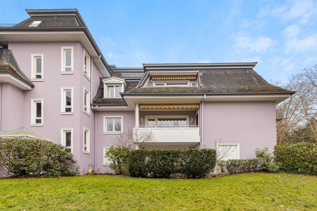 HUST Immobilien GmbH & Co. KG - Immobilienangebot - Baden-Baden - Alle - Exklusive & großzügige 3 Zimmer-Whg. in prominenter Lage in Baden-Baden! Mit Aufzug & TG-Stellplatz!