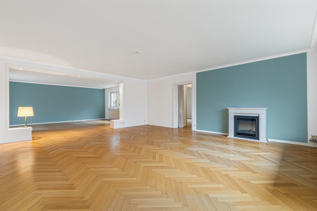 HUST Immobilien GmbH & Co. KG - Immobilienangebot - Baden-Baden - Alle - Exklusive & großzügige 3 Zimmer-Whg. in prominenter Lage in Baden-Baden! Mit Aufzug & TG-Stellplatz!