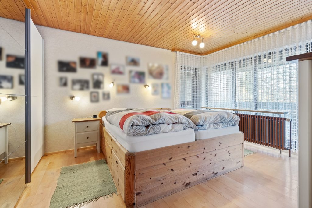 HUST Immobilien GmbH & Co. KG - Immobilienangebot - Karlsruhe / Grünwettersbach - Alle - Großzügiges Einfamilienhaus mit Garten und Gestaltungsmöglichkeiten