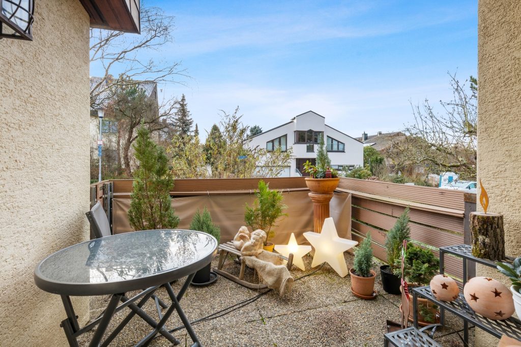 HUST Immobilien GmbH & Co. KG - Immobilienangebot - Karlsruhe / Grünwettersbach - Alle - Großzügiges Einfamilienhaus mit Garten und Gestaltungsmöglichkeiten