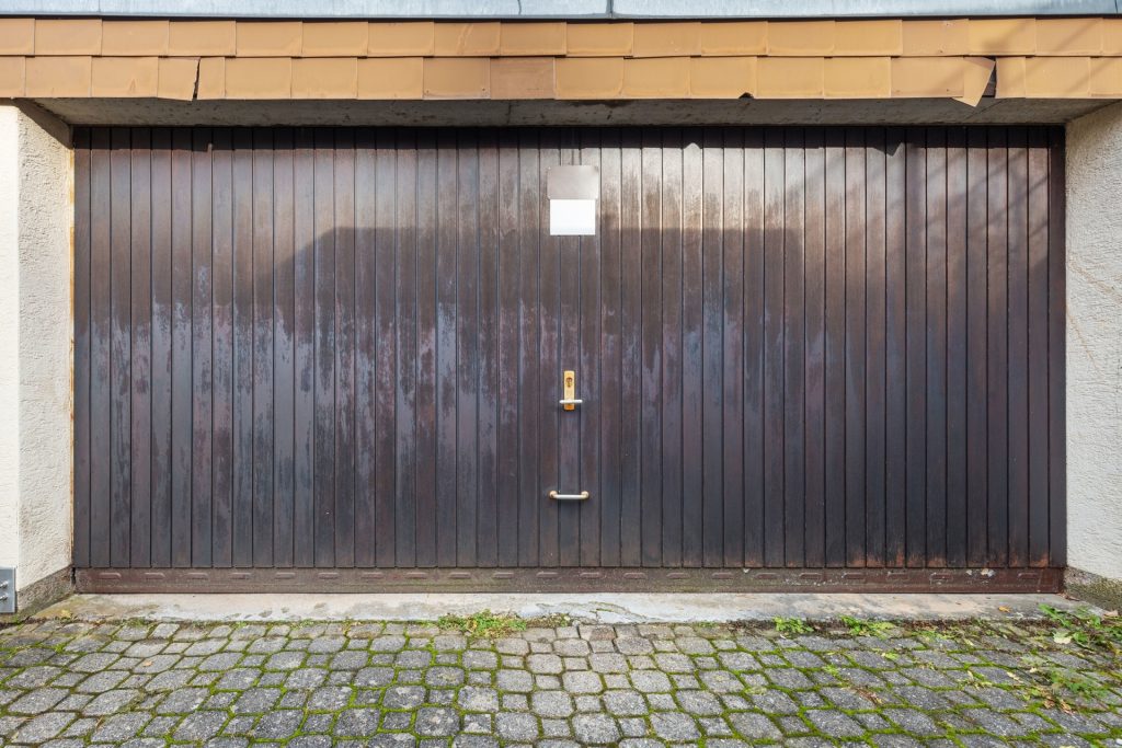 HUST Immobilien GmbH & Co. KG - Immobilienangebot - Karlsruhe / Grünwettersbach - Alle - Großzügiges Einfamilienhaus mit Garten und Gestaltungsmöglichkeiten