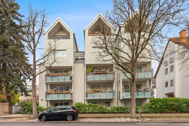 HUST Immobilien GmbH & Co. KG - Immobilienangebot - Karlsruhe / Beiertheim-Bulach - Alle - 4-Zimmer-Wohnung im Erdgeschoss mit Terrasse und Tiefgaragenstellplatz