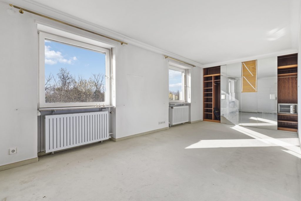 HUST Immobilien GmbH & Co. KG - Immobilienangebot - Karlsruhe - Alle - Großzügiges Einfamilienhaus mit großer Terrasse und Schwimmbad in Weiherfeld
