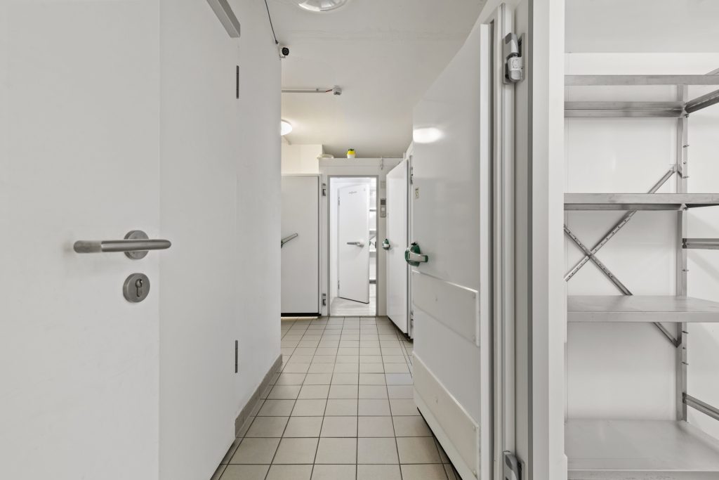 HUST Immobilien GmbH & Co. KG - Immobilienangebot - Baden-Baden - Alle - Voll ausgestattetes Restaurant – Einziehen, loslegen, begeistern!