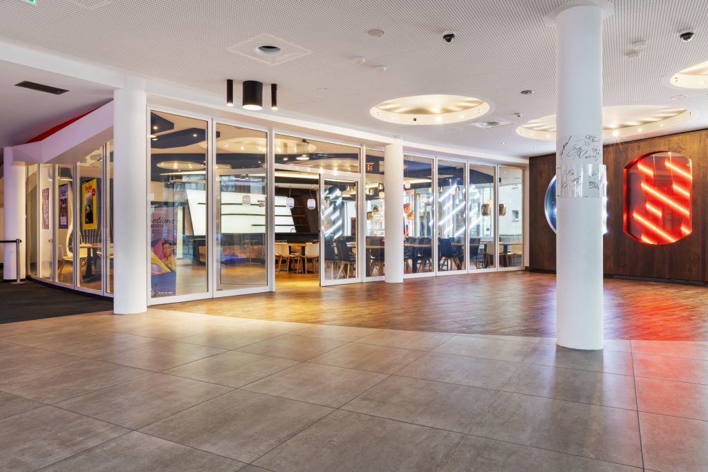 HUST Immobilien GmbH & Co. KG - Immobilienangebot - Baden-Baden - Alle - Voll ausgestattetes Restaurant – Einziehen, loslegen, begeistern!