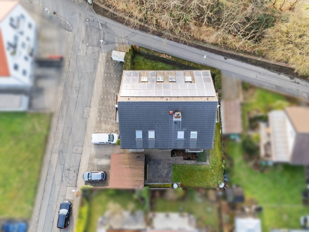 HUST Immobilien GmbH & Co. KG - Immobilienangebot - Karlsruhe / Wolfartsweier - Alle - Kapitalanlage! 10 Wohnungen im Paket in 12- Familienhaus mit Stellplätzen und Garage