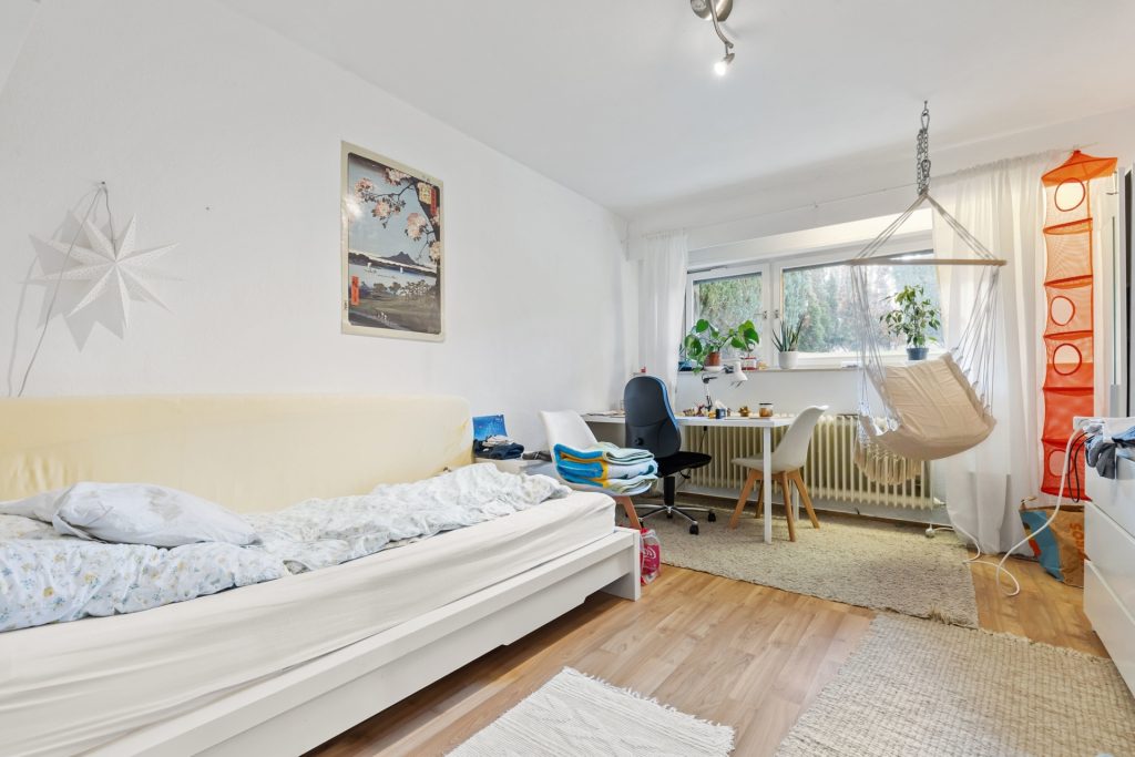 HUST Immobilien GmbH & Co. KG - Immobilienangebot - Karlsruhe / Wolfartsweier - Alle - Kapitalanlage! 10 Wohnungen im Paket in 12- Familienhaus mit Stellplätzen und Garage